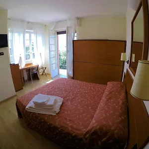 https://hotel-mimosa-spotorno.hotelitalianriviera.com